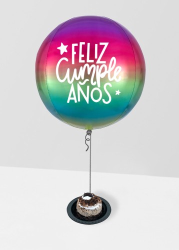 cheesecake oreo Individual + Esfera 18'' Frase Feliz cumpleaños a ti